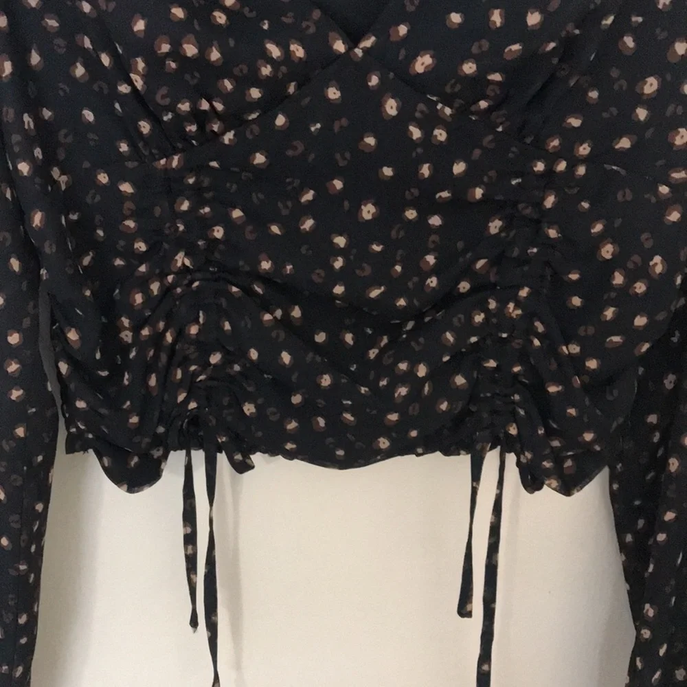 Like New LELIS Top.‎ Large